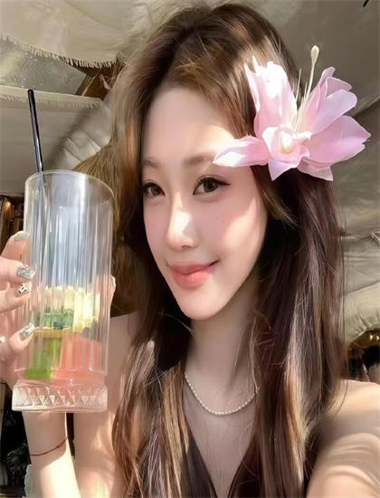 《危急迫降》独家揭秘：背后的故事与启示 体会团队合作的力量